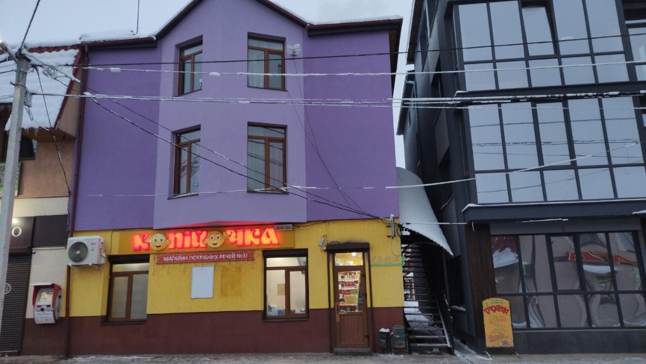 Guest House Mandrivnyi Rooms&Apartments Yasinya Exterior foto
