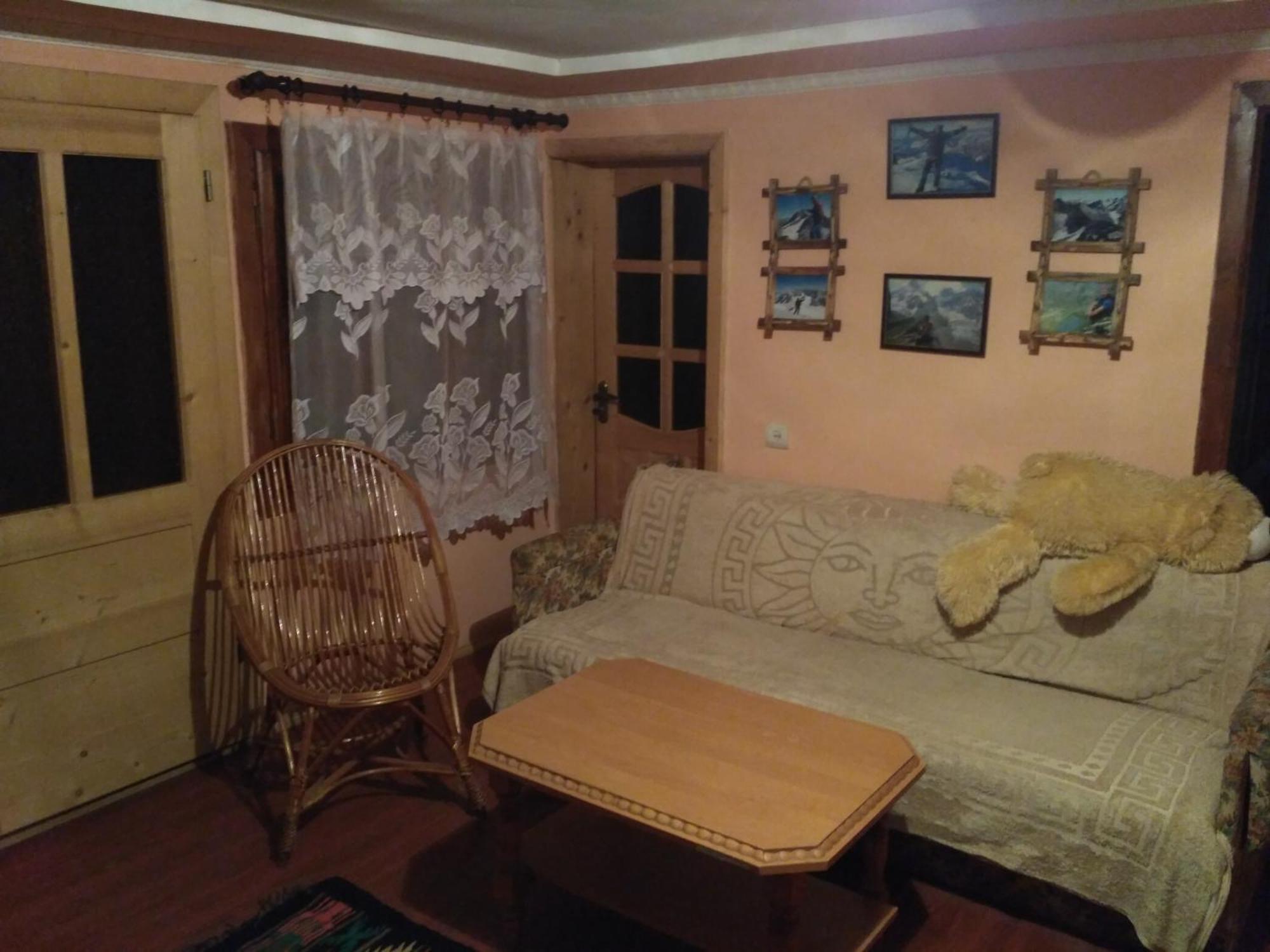Guest House Mandrivnyi Rooms&Apartments Yasinya Exterior foto